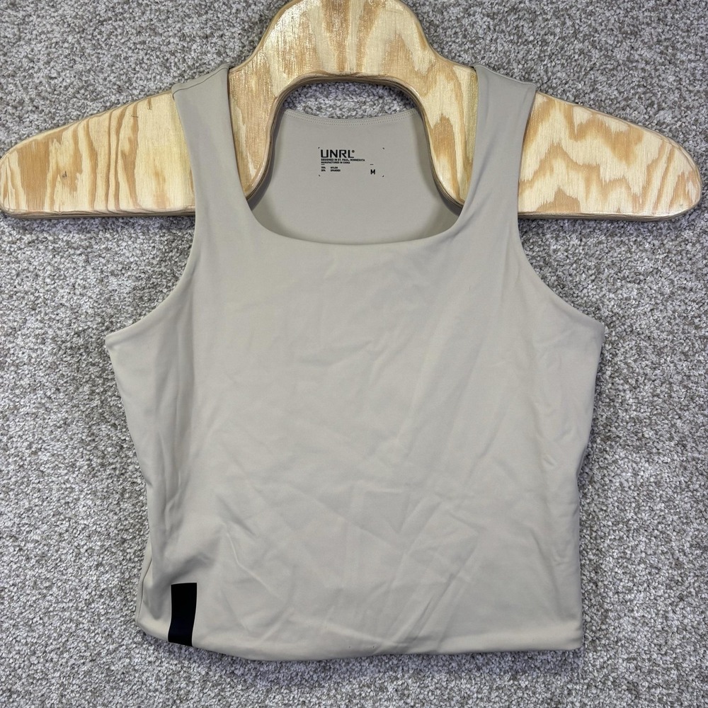 UNRL Tank Top Womens Medium Beige Cropped Athletic Stretch Knit Shirt Workout
